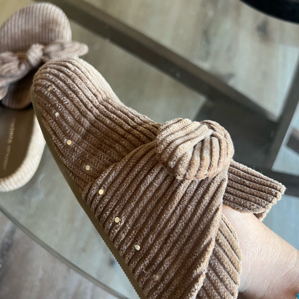 Corduroy bow Bree studded Clog - Picture 3 of 3
